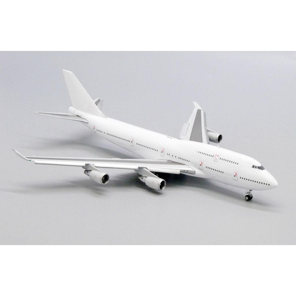 tw-11134207-81ztn-mewgcx5lam87cc