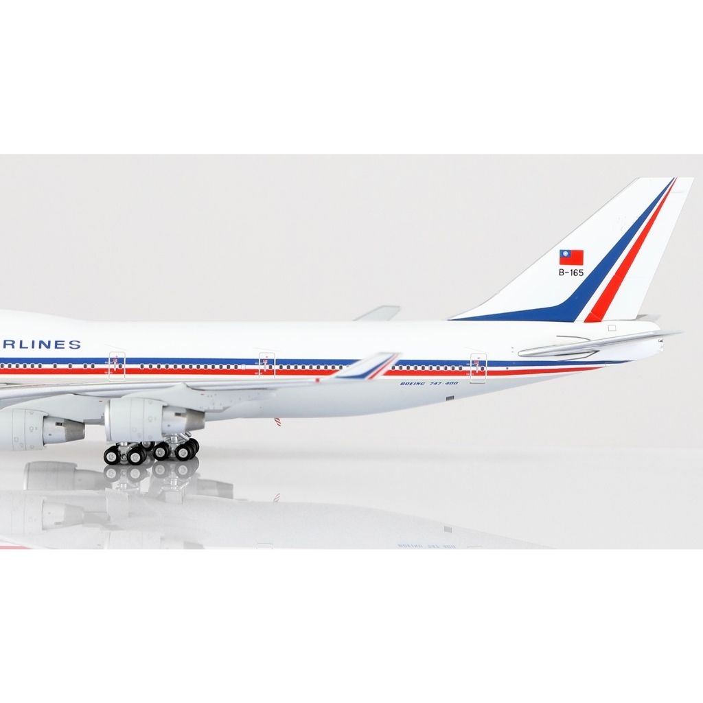 tw-11134207-81ztl-mfci6moxxr0r02