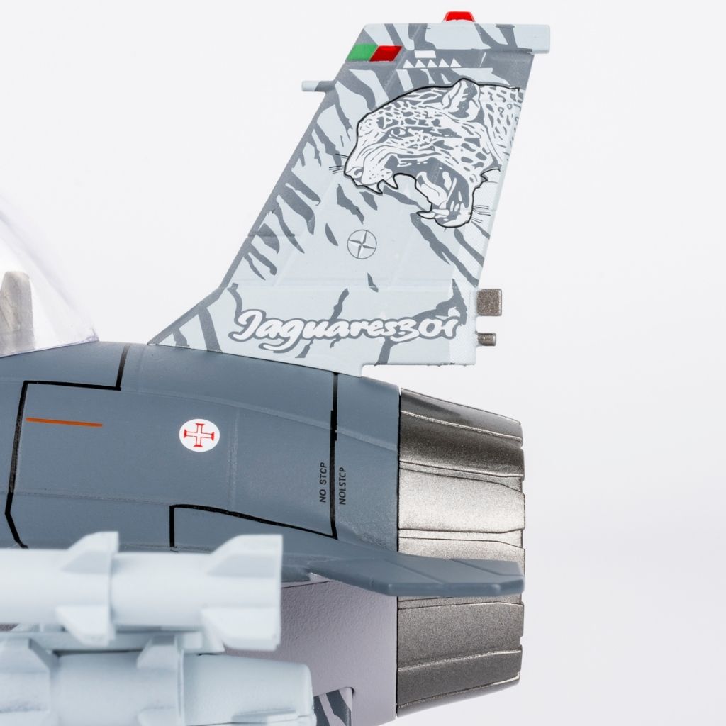 tw-11134207-81ztn-mhbqjw93orgsaa