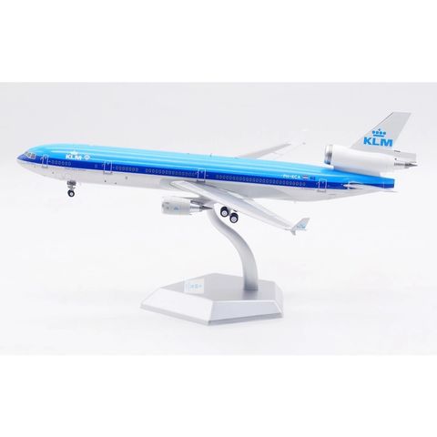 tw-11134207-81zto-mhczdd4cw3yn73