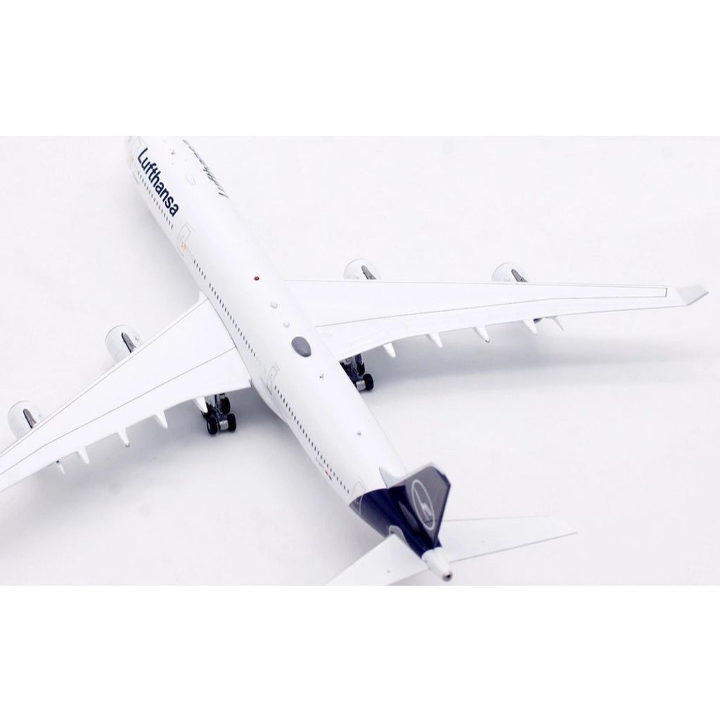 tw-11134207-81ztl-mhd0rl4ritcb8a