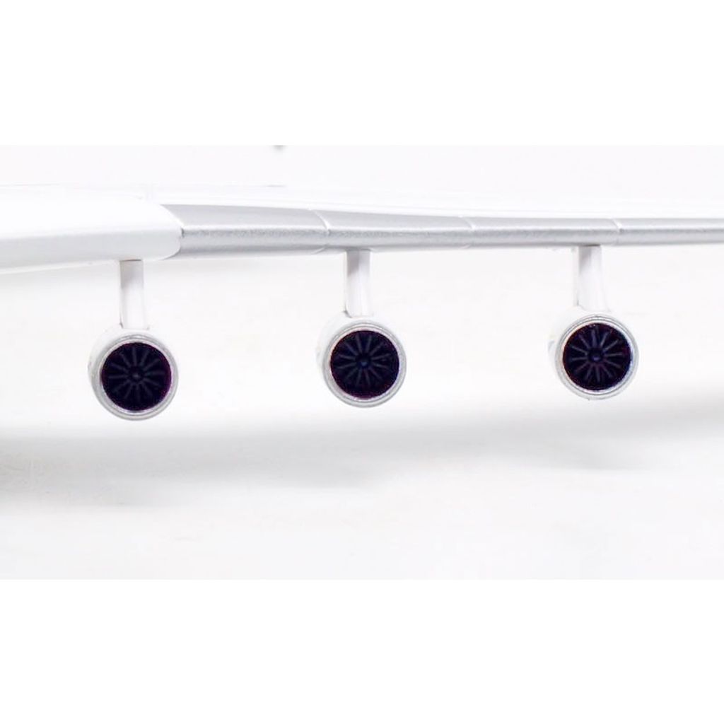 tw-11134207-81ztk-mhczrsb1dssq72