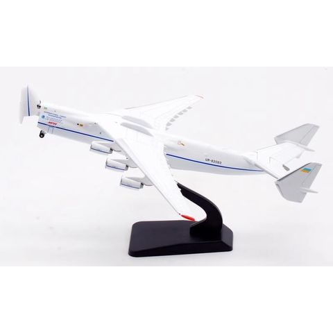 tw-11134207-81zth-mhczk84u1jpr90