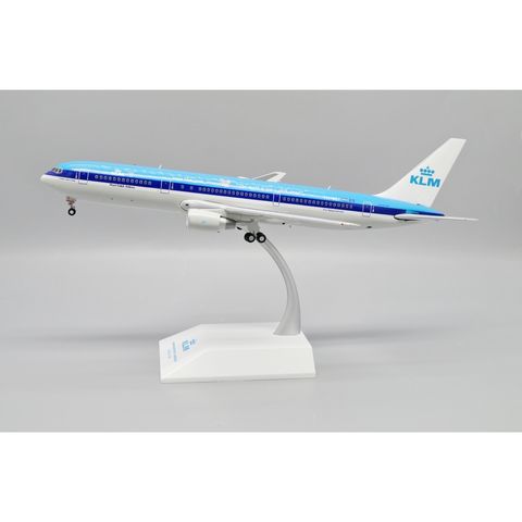 tw-11134207-81ztc-mhj6ld58ngn904