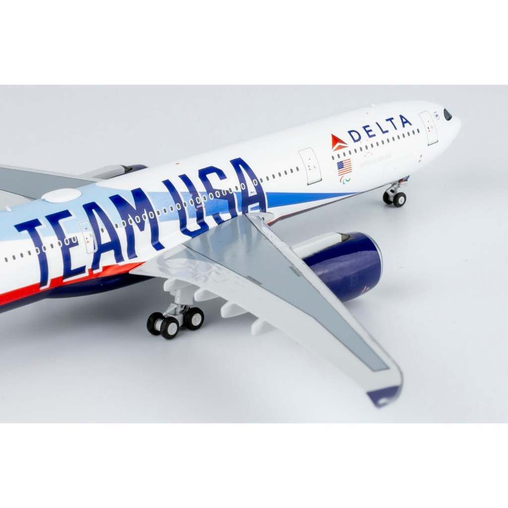 tw-11134207-820la-mkku4li032med6