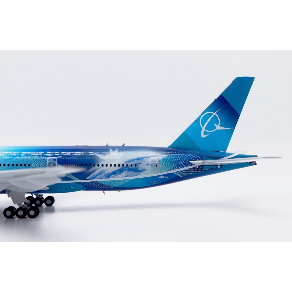 tw-11134207-820la-mkghrxt3hvd27f