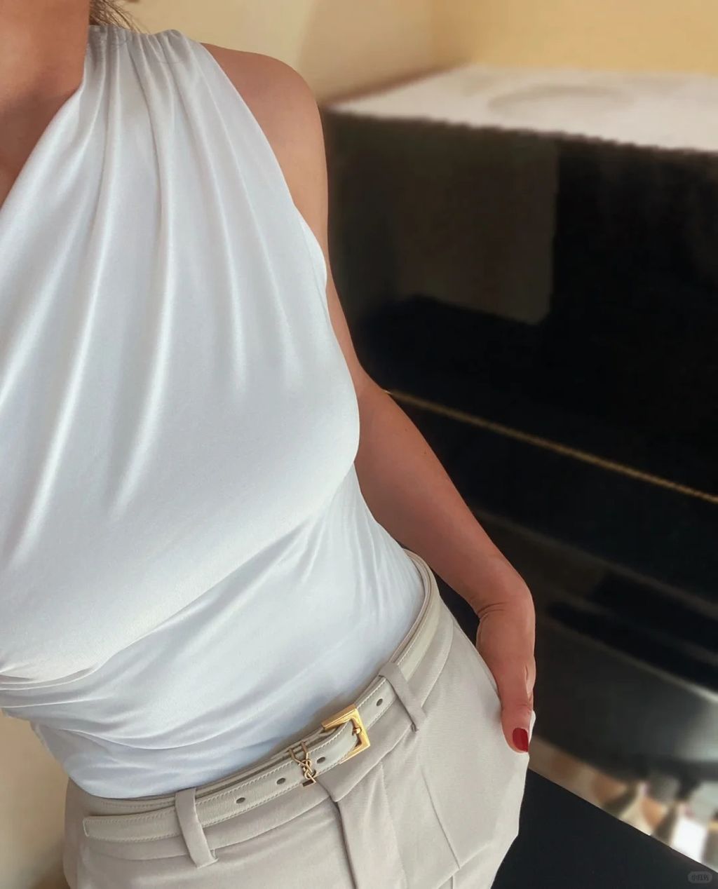 YSL CASSANDRE 光面牛皮 經典方扣皮帶 復古白色