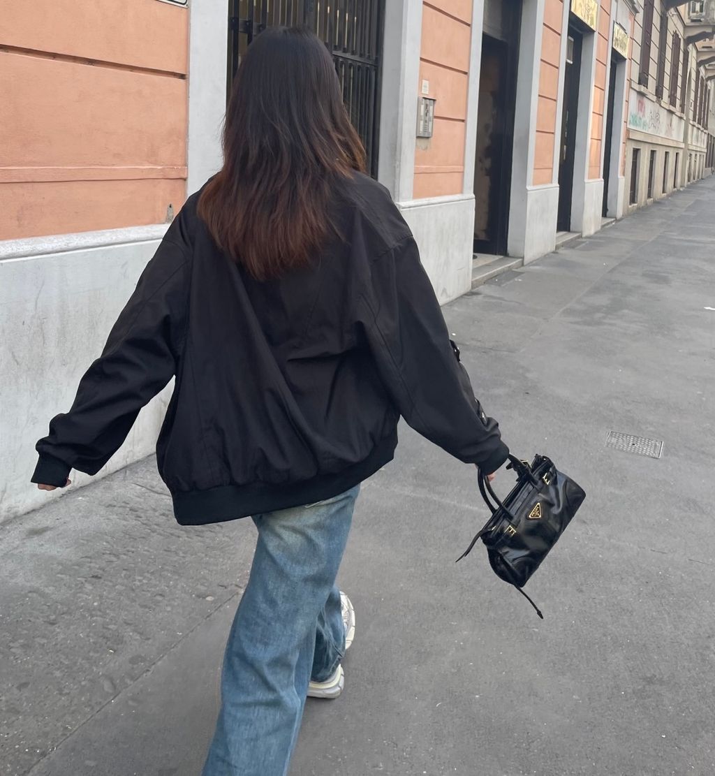 PRADA SOFT LUX 油蠟皮法棍包 黑色 MINI5