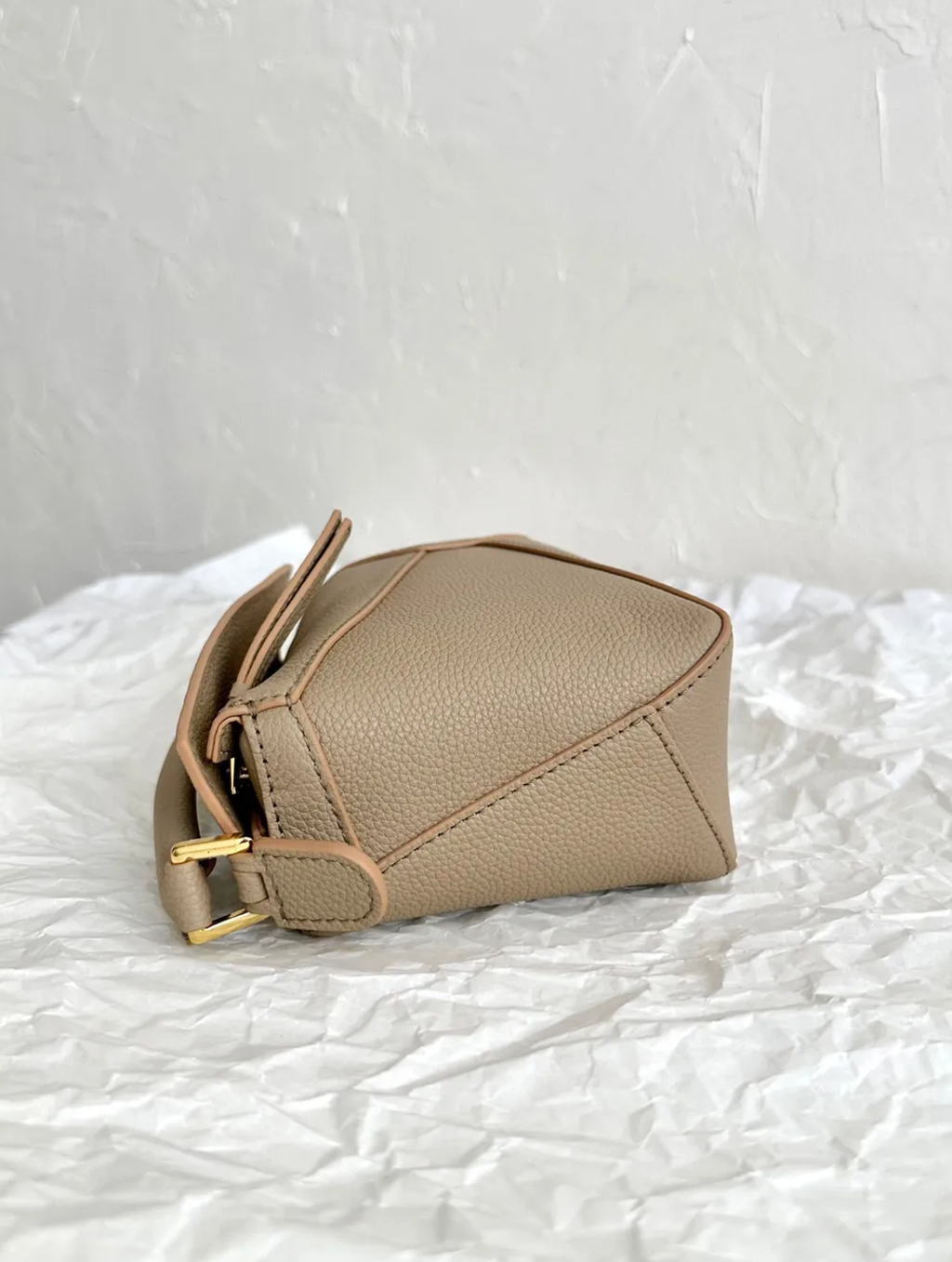 LOEWE PUZZLE 荔枝紋手袋 沙色  中午12.39.41