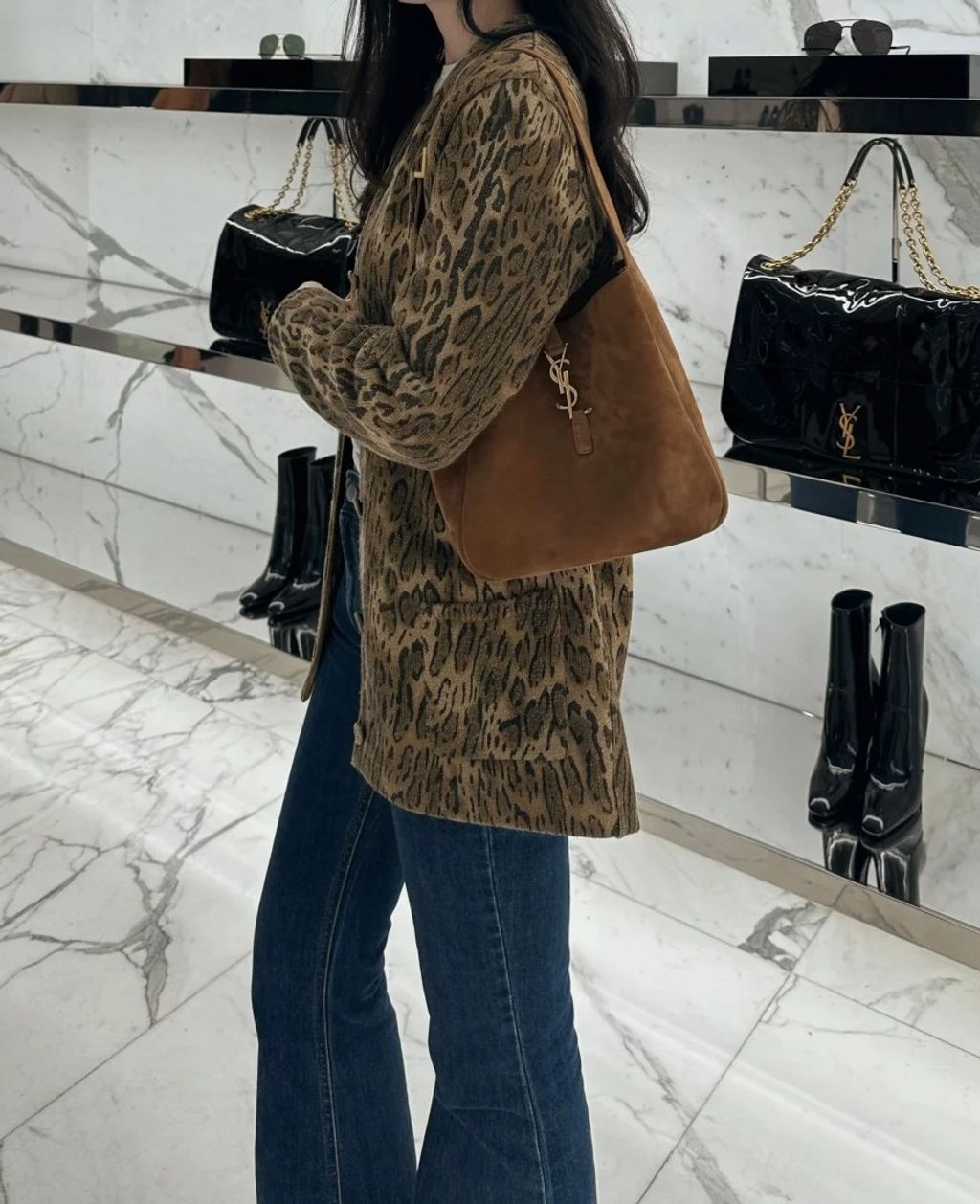 YSL LE5A7 HOBO 手袋 麂皮卡其棕色