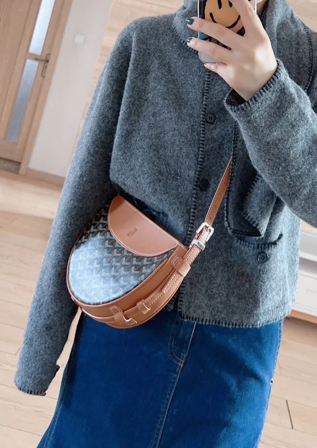 GOYARD HIRONDELLE 斜背半月包 燕子包2