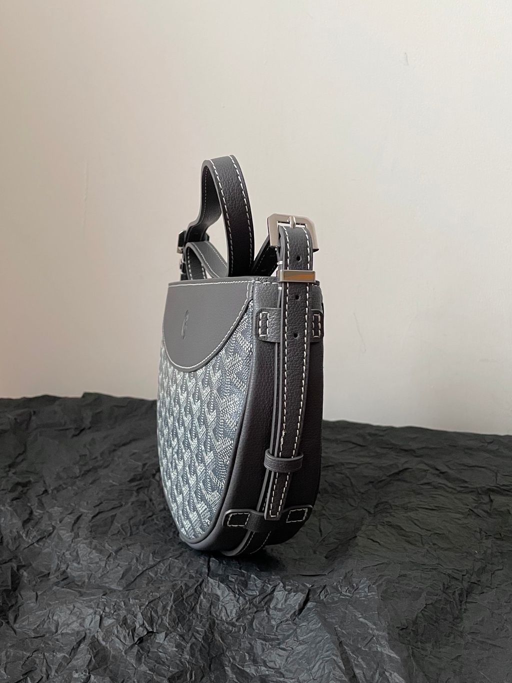 GOYARD HIRONDELLE 半月斜背包 三色2