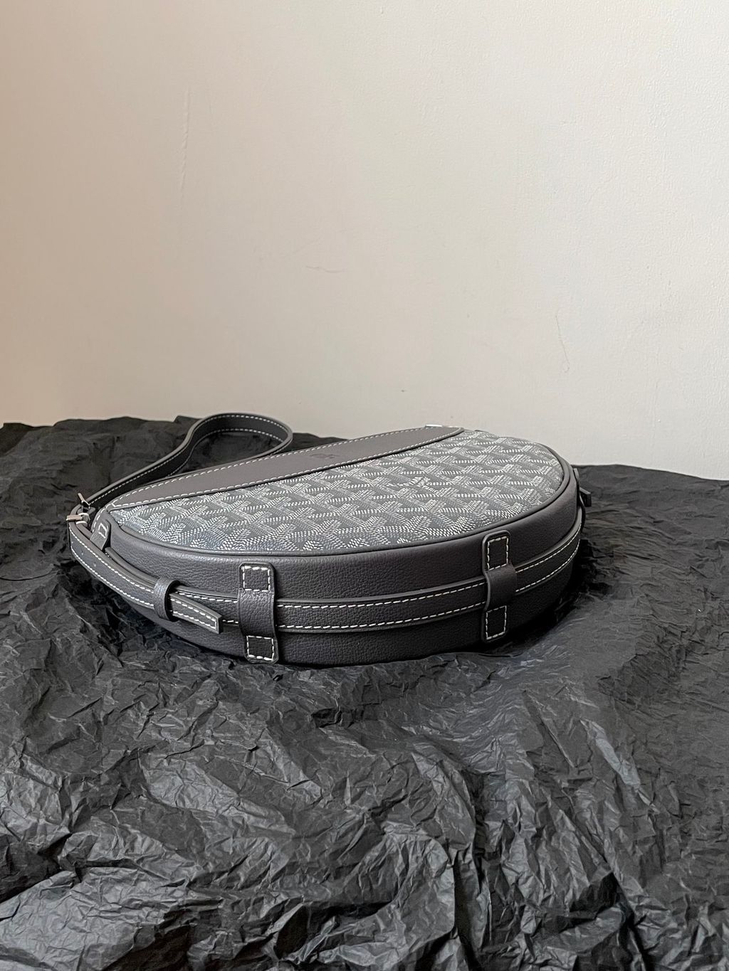 GOYARD HIRONDELLE 半月斜背包 三色3