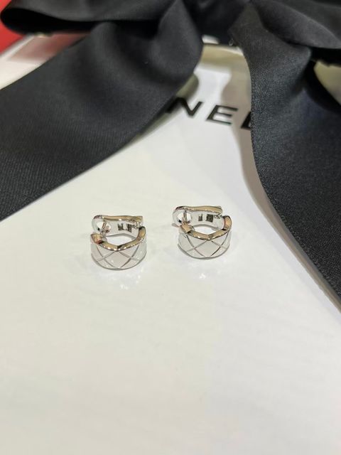 銀色 CHANEL COCO CRUSH 耳環2