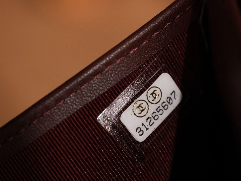 CHANEL ClASSICFlAP 魚子醬三折短夾 2937
