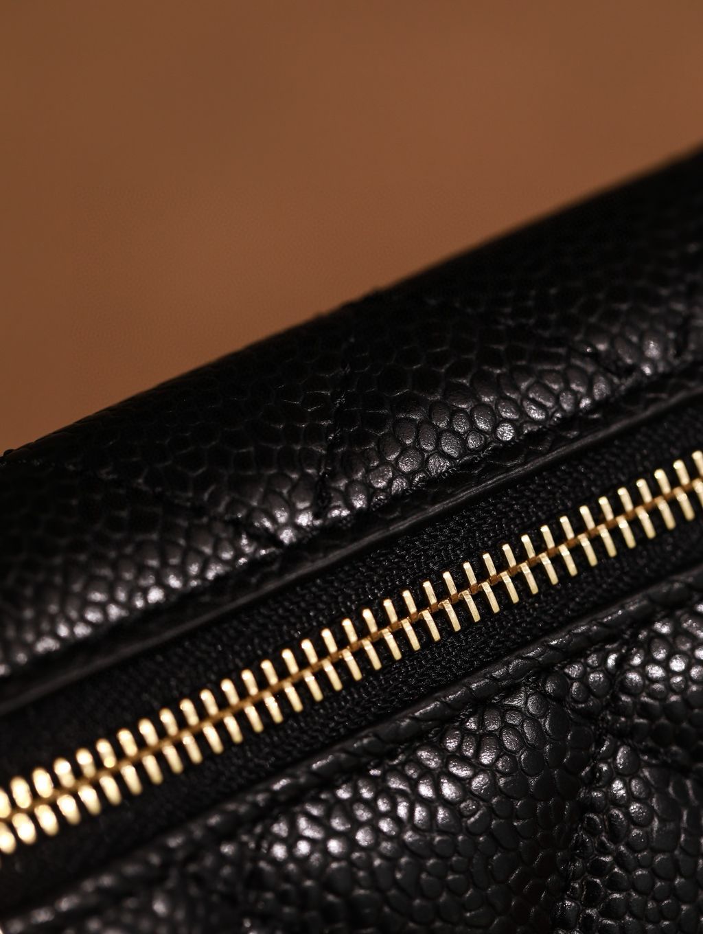 CHANEL ClASSICFlAP 魚子醬三折短夾 2956