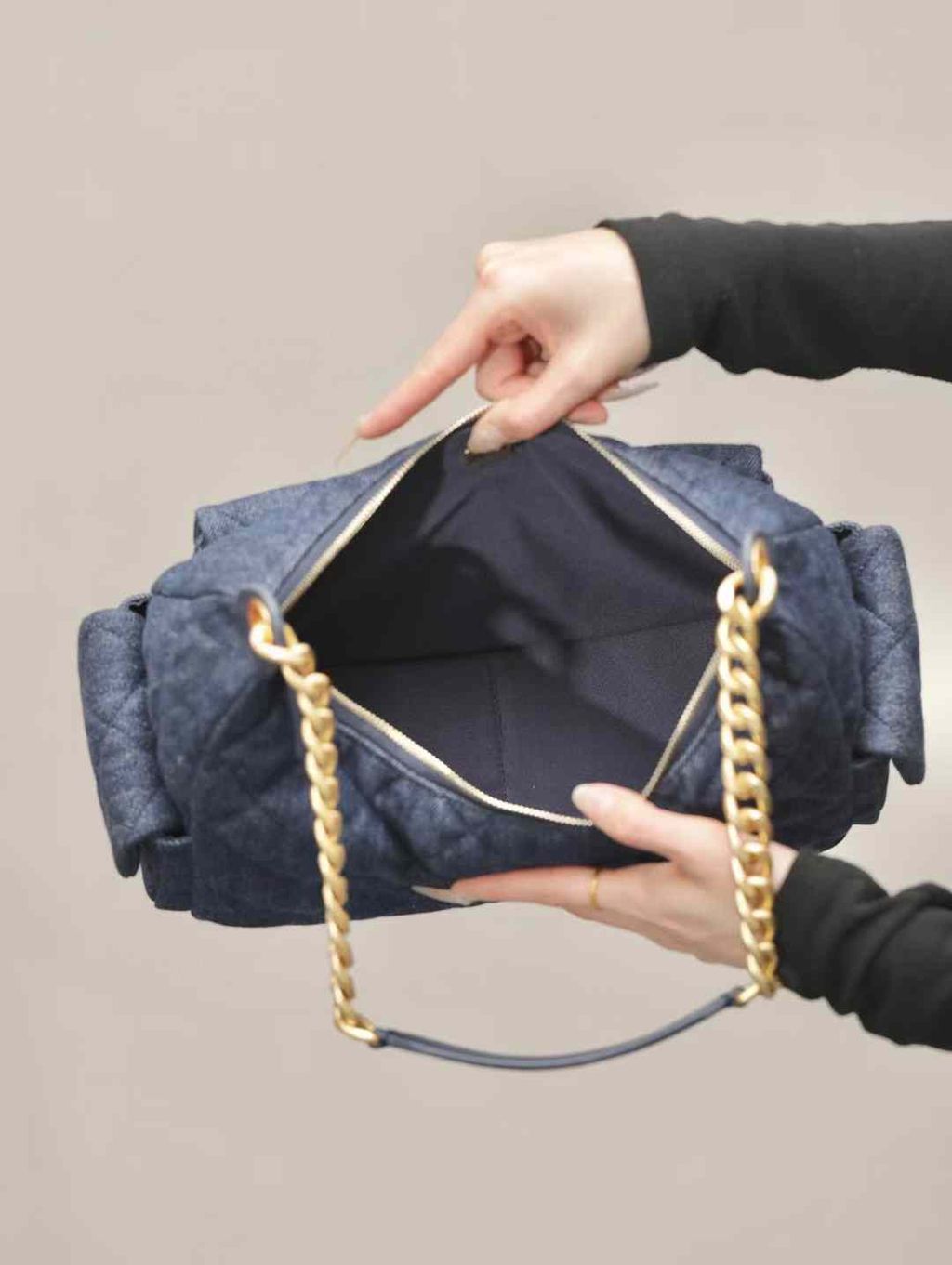 CHANEL 25C HOBO 深藍牛仔嬉皮包 14.15.28