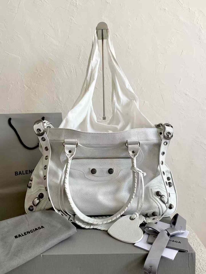 BALENCIAGA NEO CAGOLE XL PLUS 機車包 油蠟白18.06.59