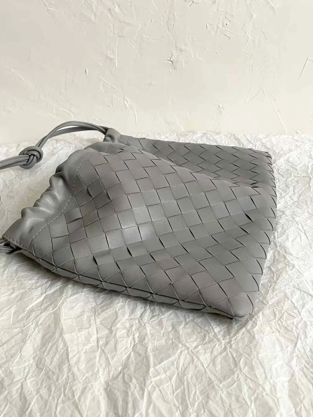 BOTTEGA VENETA 垃圾袋腋下包 多色18.29.36