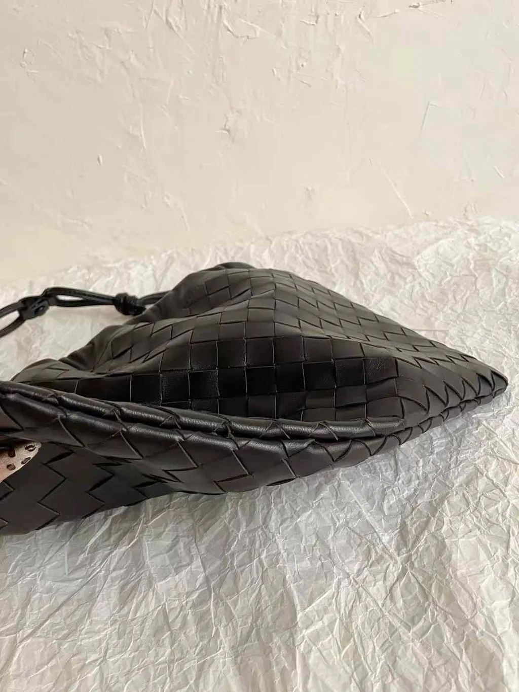 BOTTEGA VENETA 垃圾袋腋下包 多色10.58.48