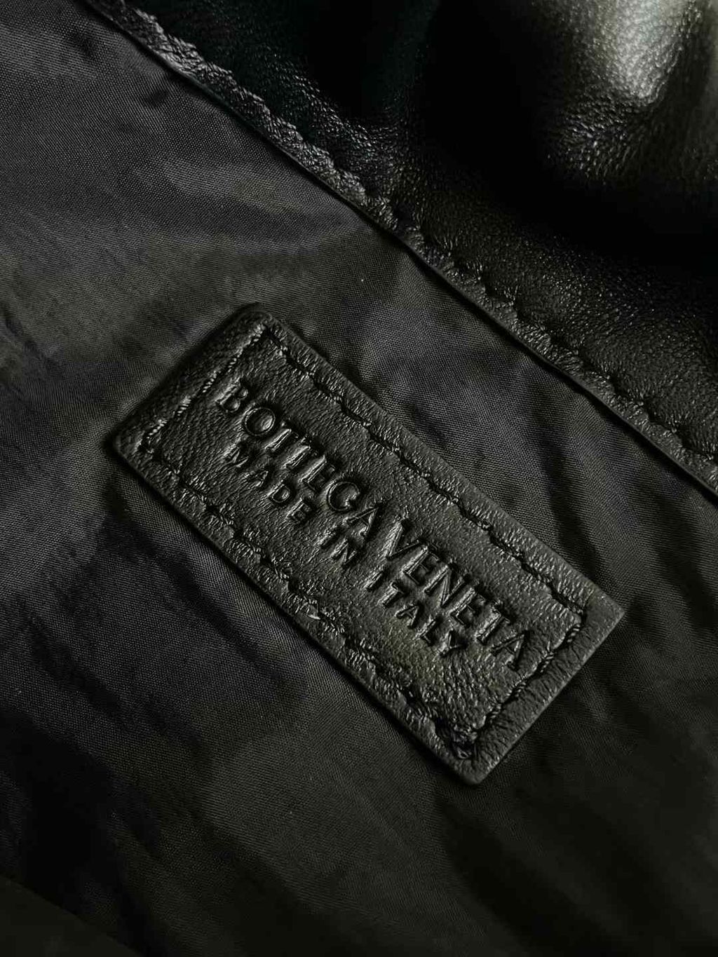 BOTTEGA VENETA 垃圾袋腋下包 多色11.02.45