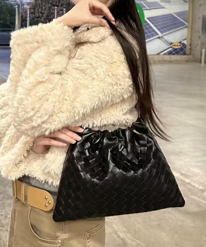BOTTEGA VENETA 垃圾袋腋下包 多色2