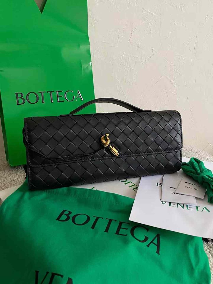 BOTTEGA VENETA ANDIAMO 手拿包 黑色13.59.47