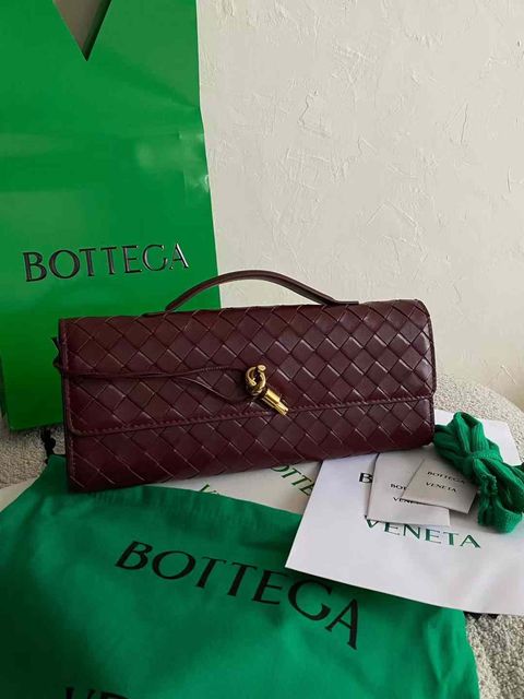 BOTTEGA VENETA ANDIAMO 手拿包 酒紅色 14.39.08