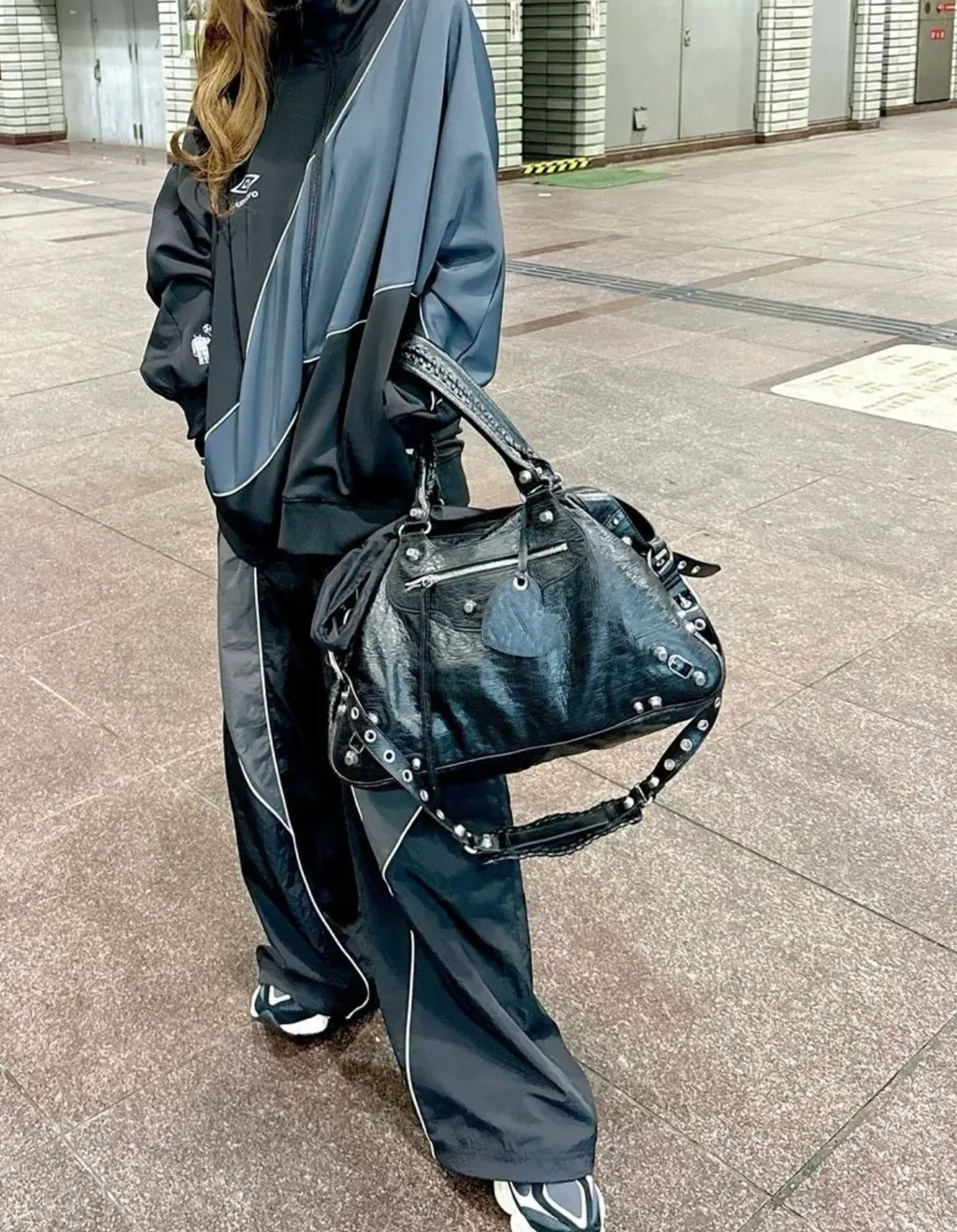 BALENCIAGA NEO CAGOLE XL PLUS 機車包 油蠟黑銀IMG_0110