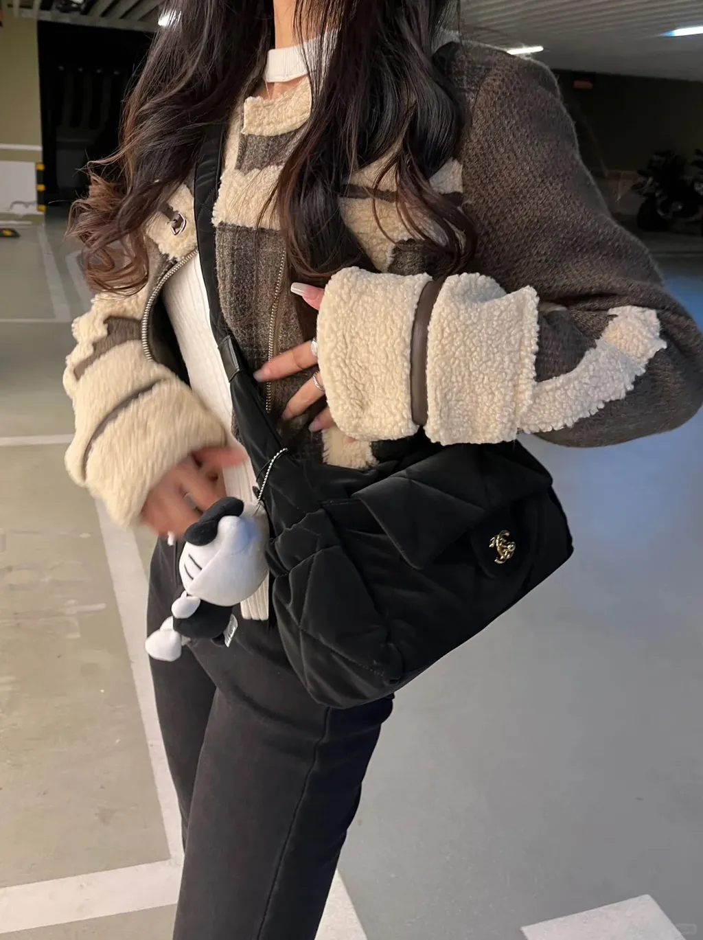 CHANEL 24N HOBO 肩背包 小號