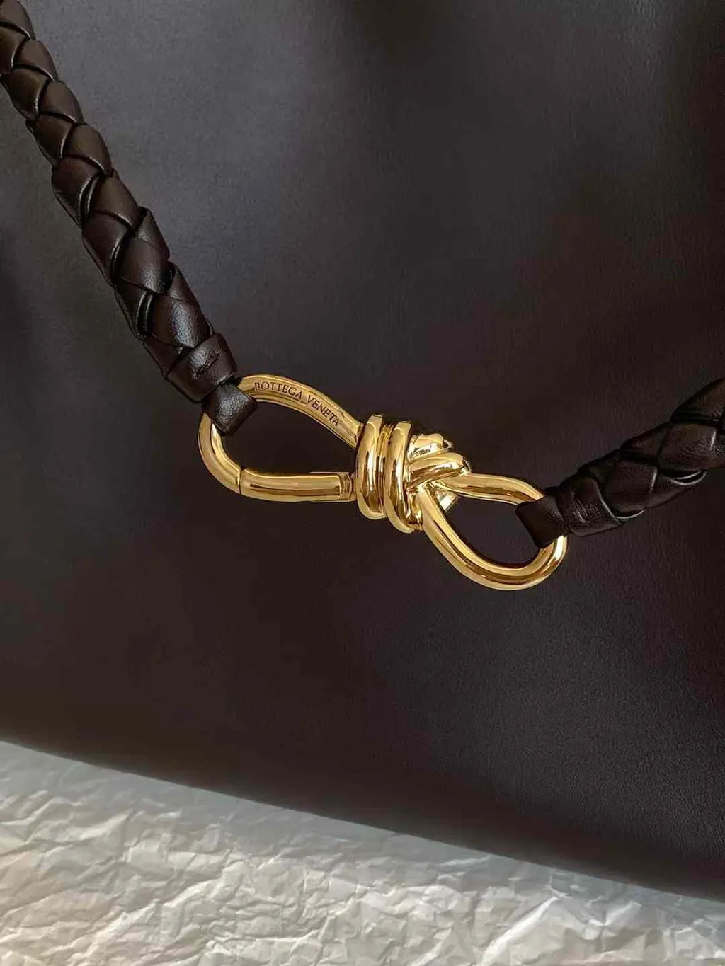 BOTTEGA VENETA ANDIAMO 光面牛皮肩背包 巧克力色 小號:中號 14.15.30