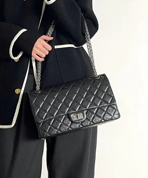 CHANEL 2.55 油蠟牛皮鏈條包 黑金2