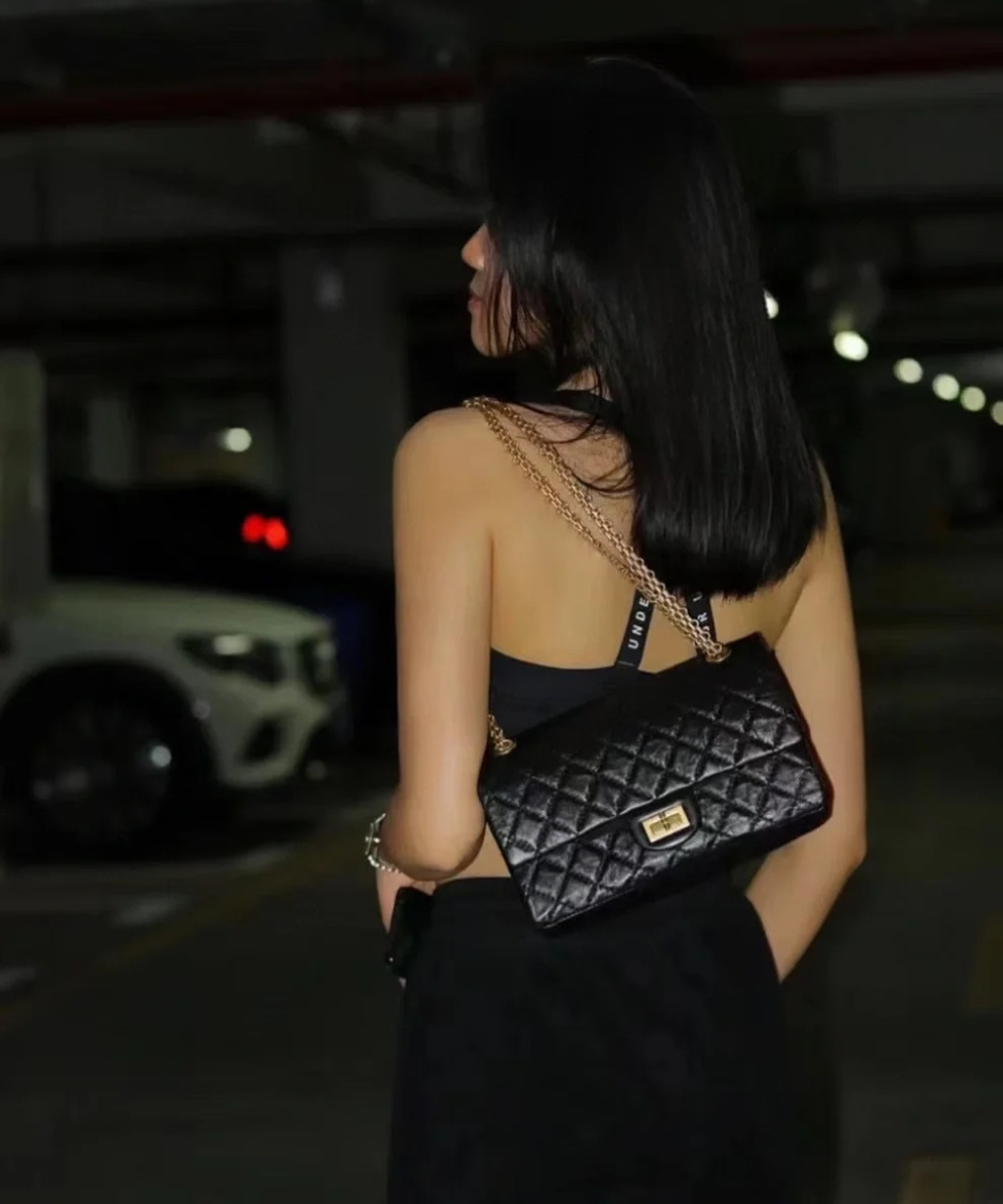 CHANEL 2.55 油蠟牛皮鏈條包 黑金5