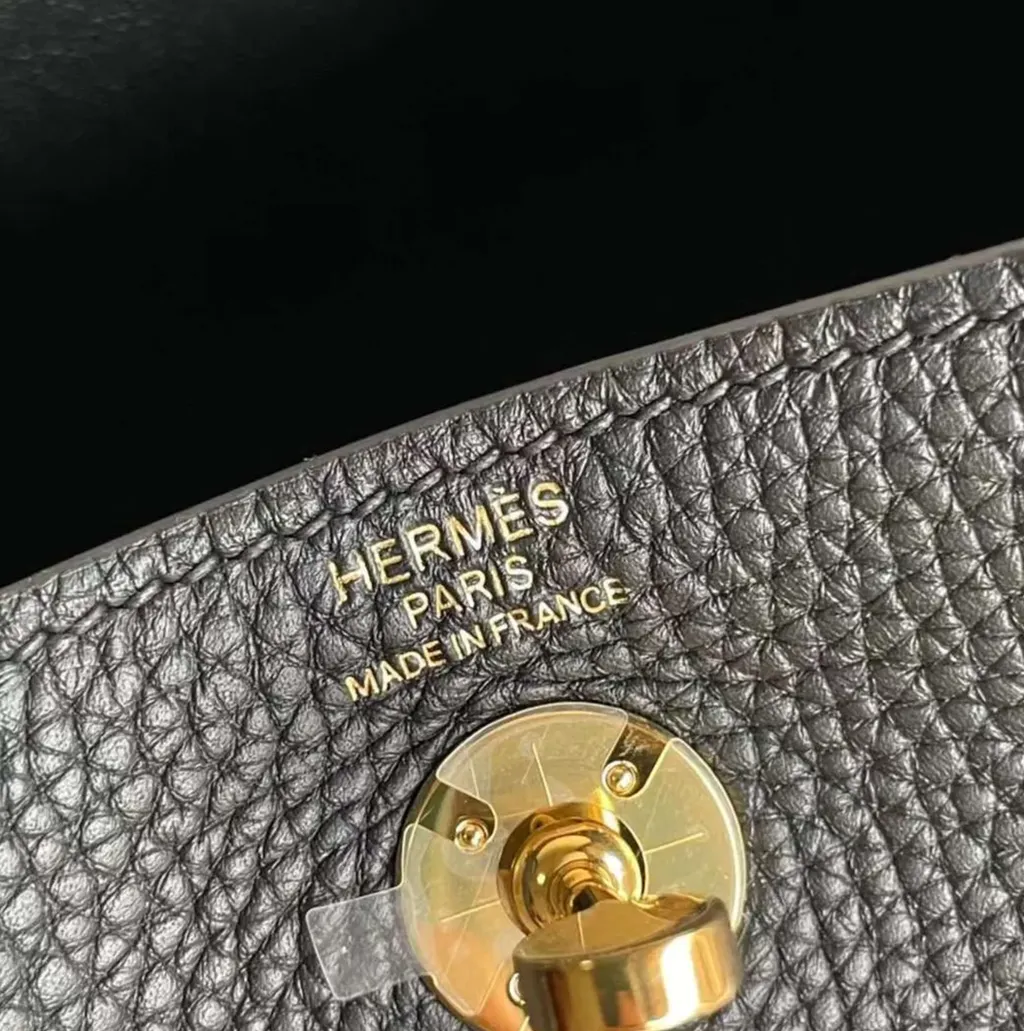 HERMES MINI LINDY CLEMENCE皮 89黑色 金扣 琳迪包 下午2.40.46
