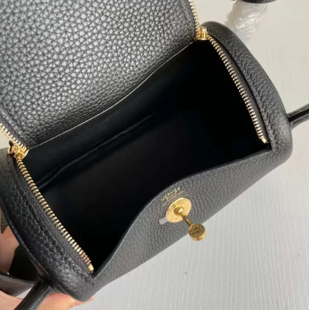 HERMES MINI LINDY CLEMENCE皮 89黑色 金扣 琳迪包 下午2.41.17