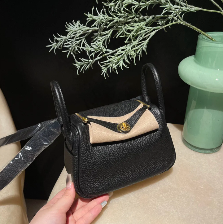 HERMES MINI LINDY CLEMENCE皮 89黑色 金扣 琳迪包 下午2.40.40