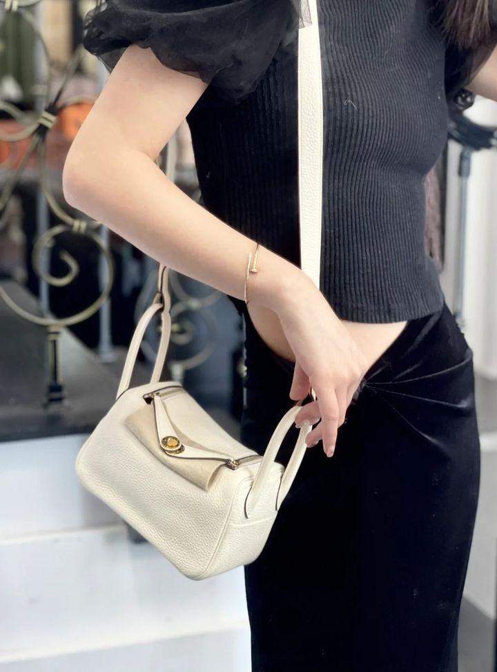 HERMES LINDY CLEMENCE皮 I2奶油白色 金扣 琳迪包