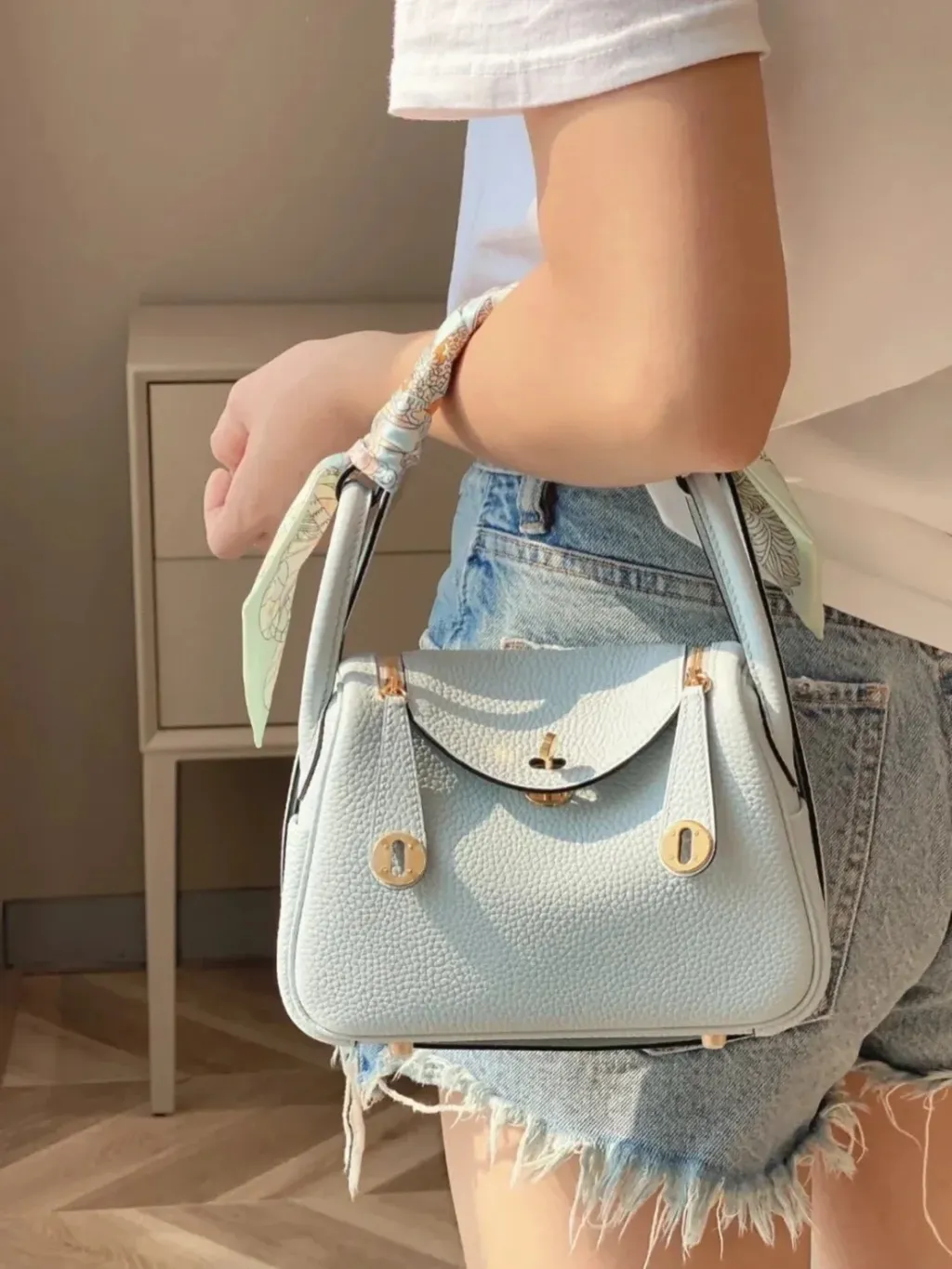 上班背什么包｜春天的圣杯蓝Lindy🐳_2_马冬梅啦_来自小红书网页版