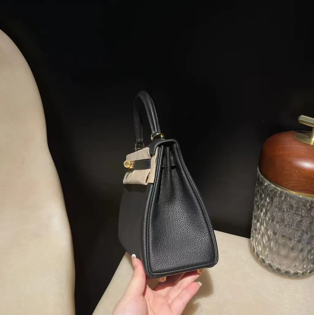 HERMES KELLY  TOGO皮 內縫 89黑色 金扣 凱莉包  下午2.32.35