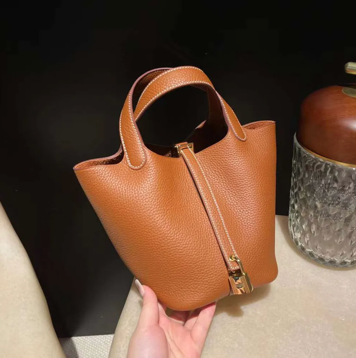 HERMES PICOTIN CLEMENCE皮 37金棕 金扣 菜籃子 下午3.24.58