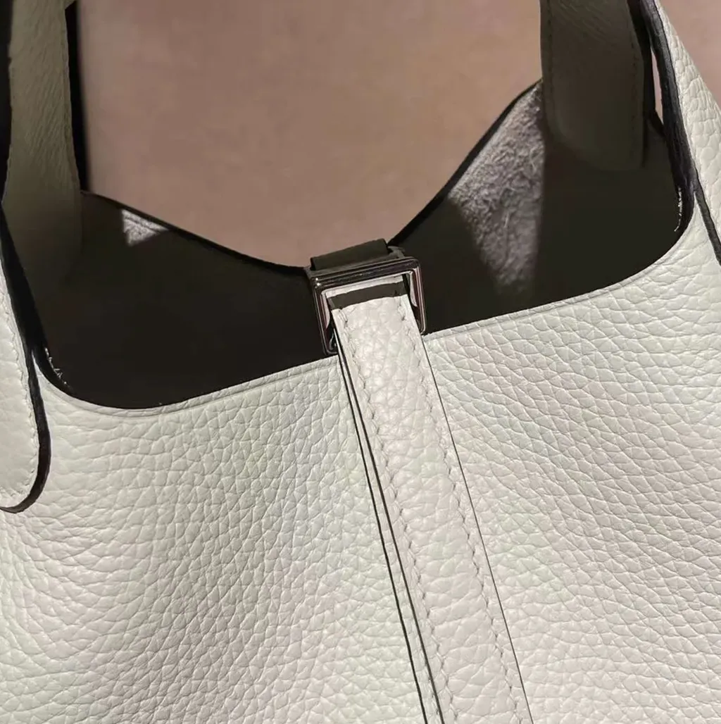 HERMES PICOTIN CLEMENCE皮 0S氣泡綠色 銀扣 菜籃子 下午4.12.47