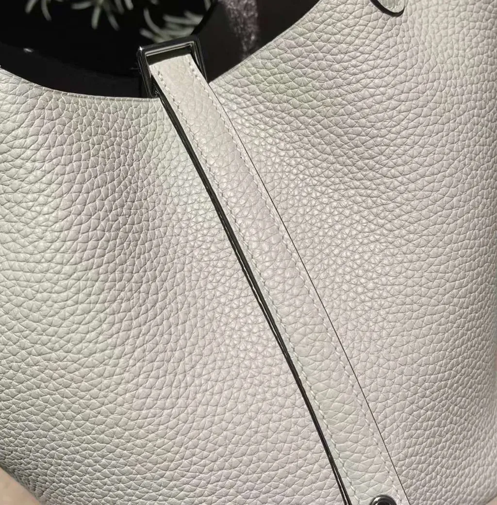 HERMES PICOTIN CLEMENCE皮 0W冰晶灰色 銀扣 菜籃子 下午4.24.38
