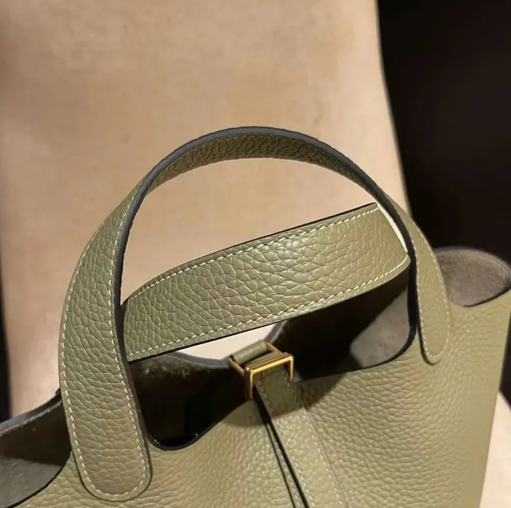 HERMES PICOTIN CLEMENCE皮 Q1鼠尾草綠色 金扣 菜籃子 上午11.16.28