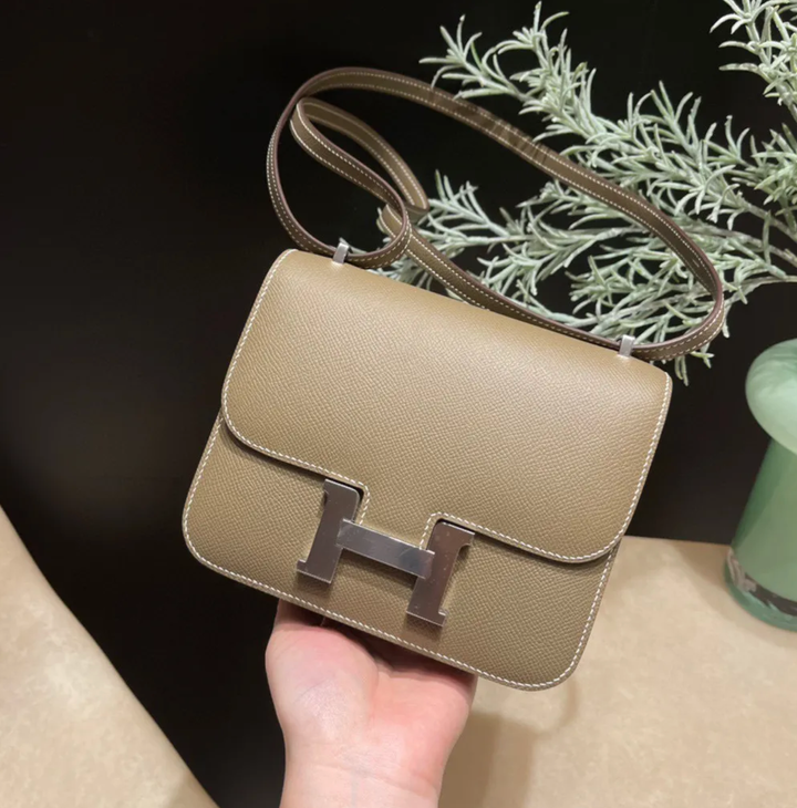 HERMES CONSTANCE EVERCOLOR皮 18大象灰色 銀扣 康康包 下午2.40.17