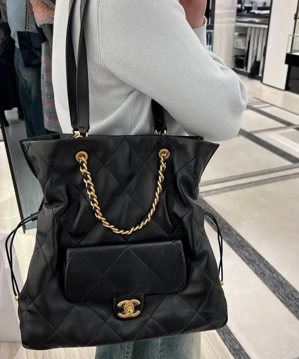 CHANEL 25C TOTE 黑金抽繩托特包