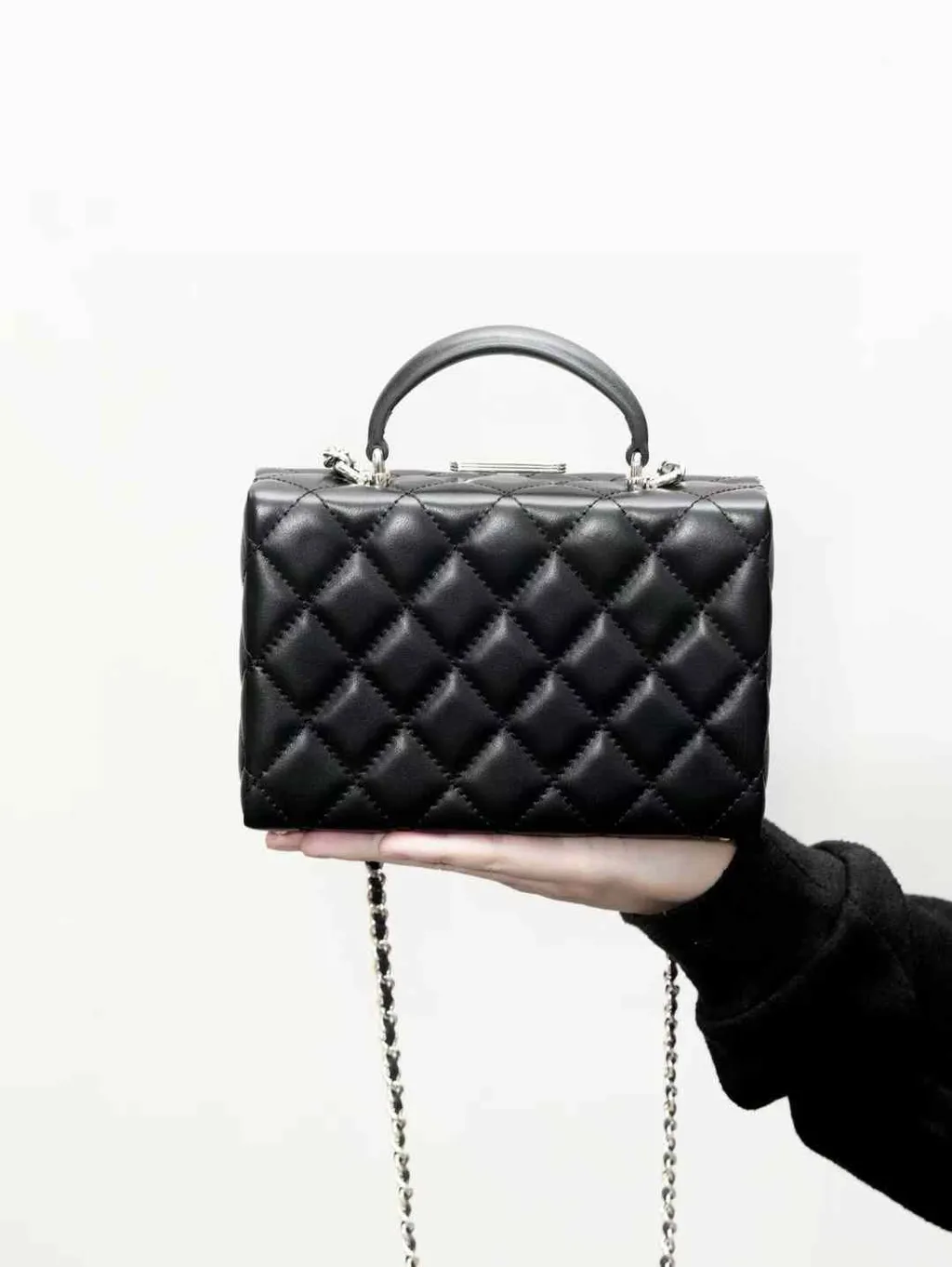 CHANEL 24K VINTAGE 手柄化妝包 10.47.25 1
