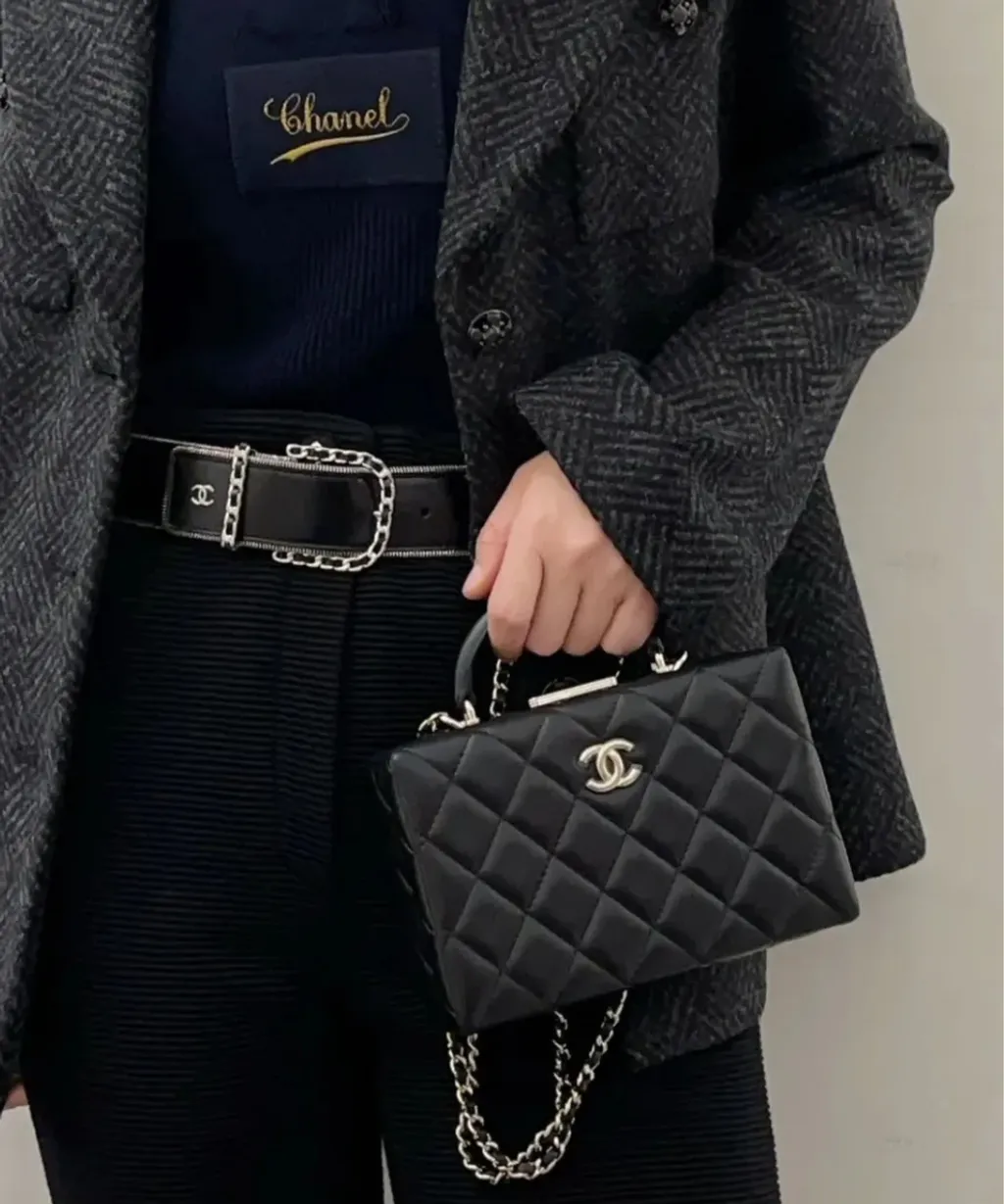CHANEL 24K VINTAGE 手柄化妝包1