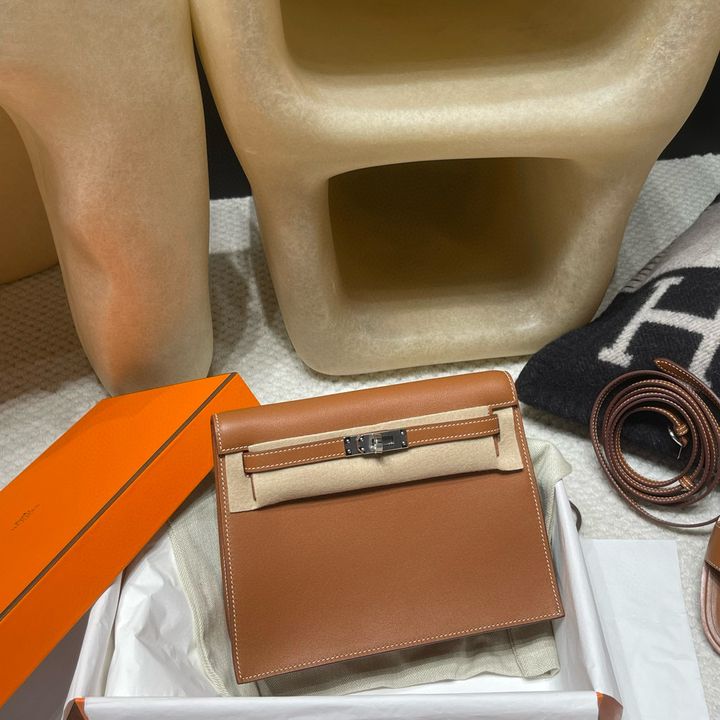 HERMES KELLY DANSE SWIFT皮 37金棕色 銀扣 跳舞包 779