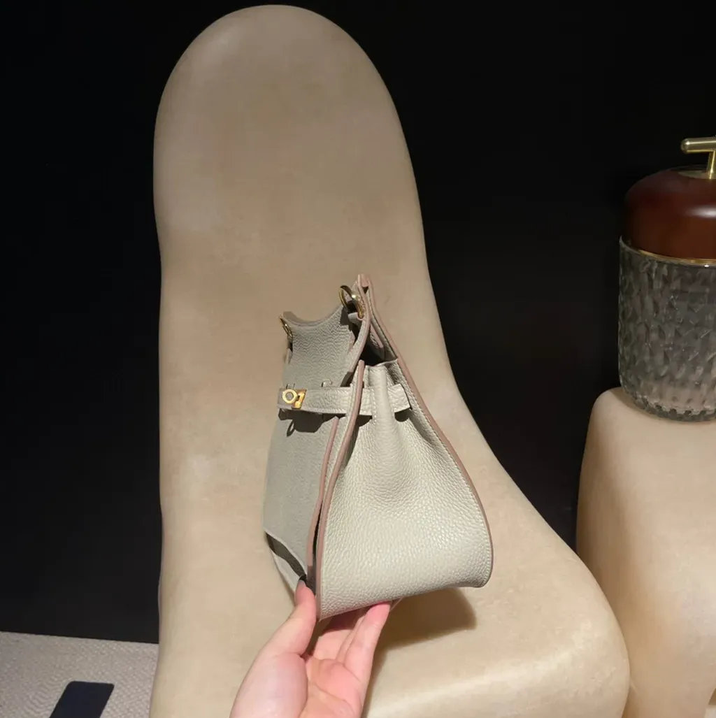 HERMES JYPSIERE CLEMENCE皮 8L冰川白色 金扣 吉普賽包 下午3.50.19