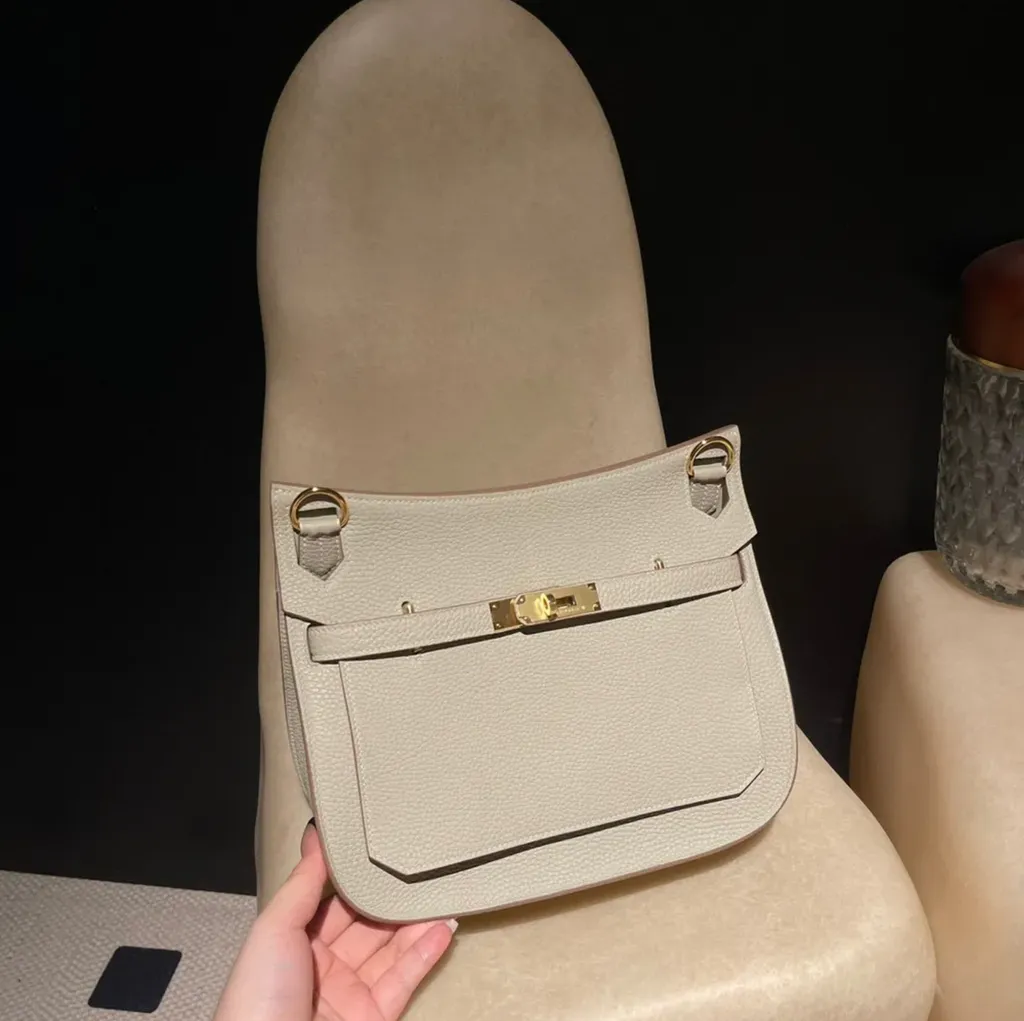 HERMES JYPSIERE CLEMENCE皮 8L冰川白色 金扣 吉普賽包 下午3.50.05